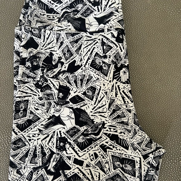 LuLaRoe Disney OS Leggings Villains Dr Facilier Shadow Man Tarot Cards - Picture 5 of 6